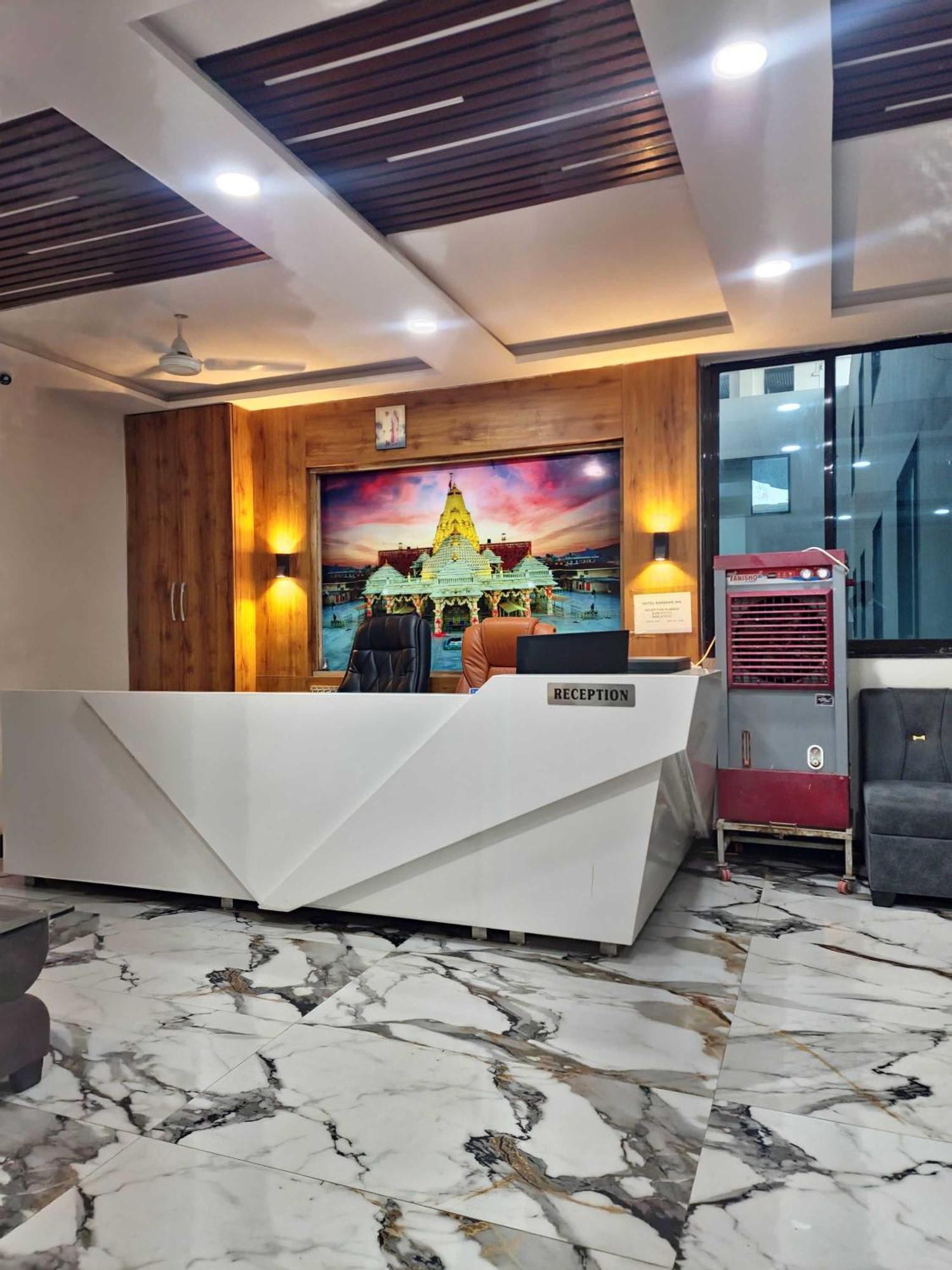 Super Townhouse Ambaji Formerly Hotel Kardhar Inn Exteriér fotografie
