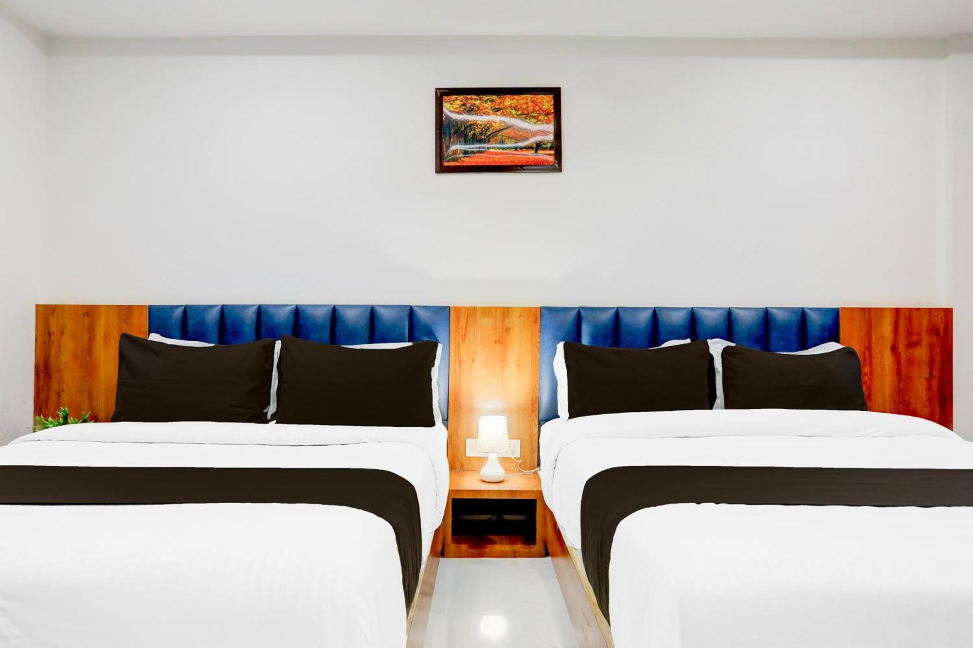 Super Townhouse Ambaji Formerly Hotel Kardhar Inn Exteriér fotografie