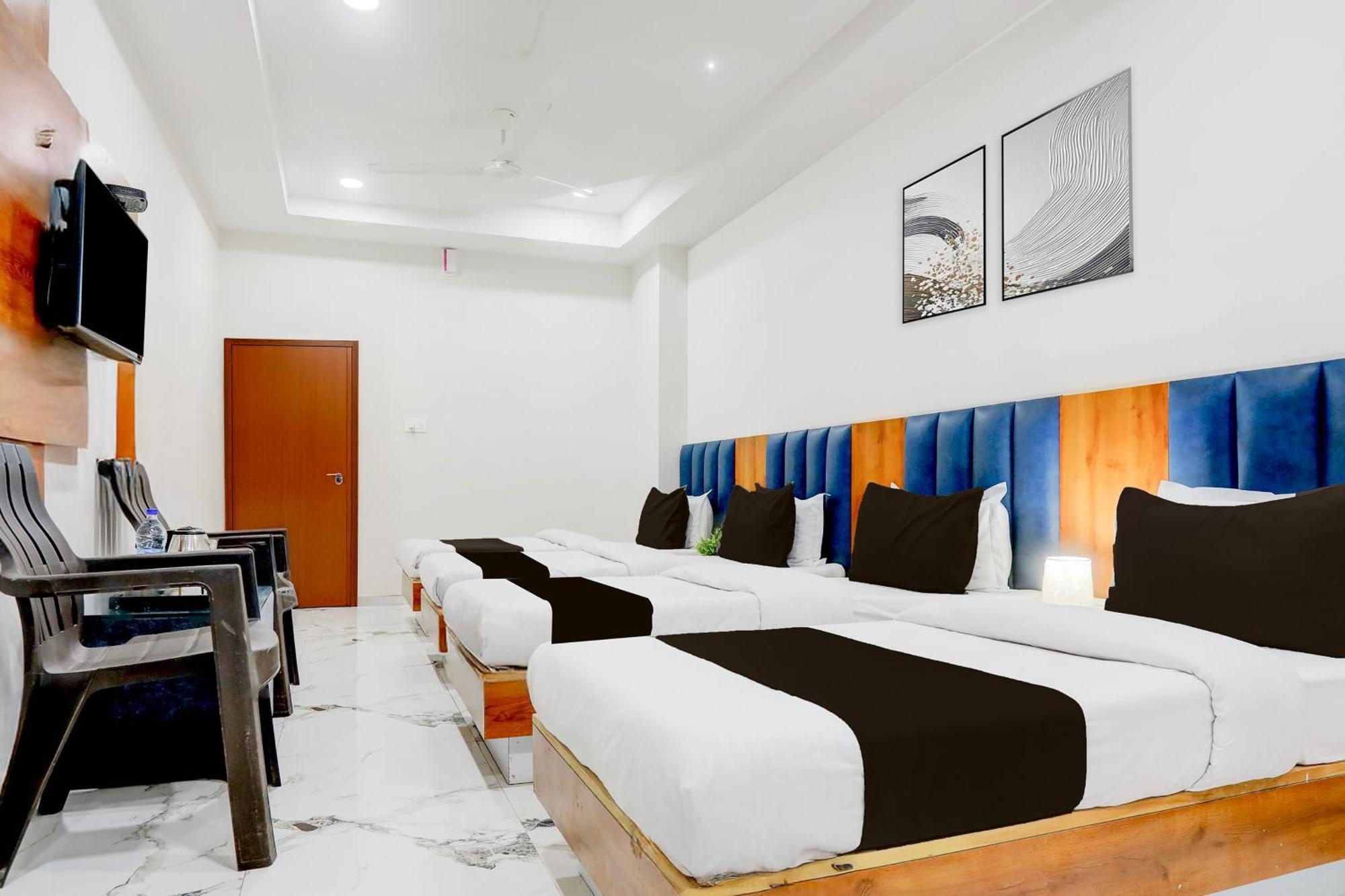 Super Townhouse Ambaji Formerly Hotel Kardhar Inn Exteriér fotografie